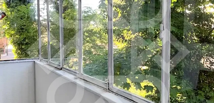 Apartament trei camere de vanzare, etaj I, Decebal, Oradea