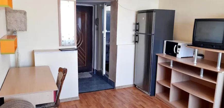 Garsoniera de inchiriat, zona Cantemir, Oradea