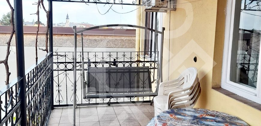 Apartament cu 3 camere si garaj, zona centrala, Oradea