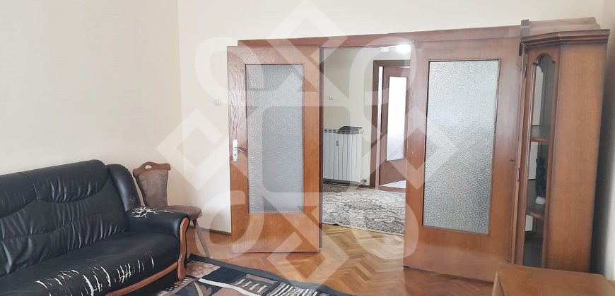 Apartament cu 3 camere si garaj, zona centrala, Oradea