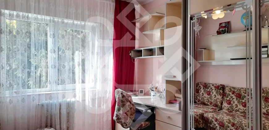Apartament patru camere de vanzare, Nufarul, Oradea