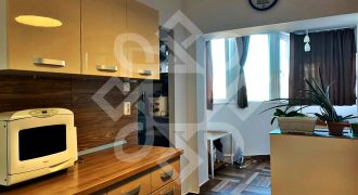 Apartament cu trei camere de inchiriat pe Dacia