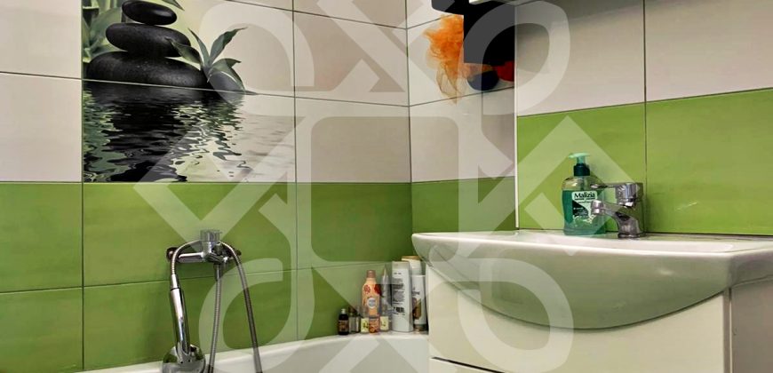 Apartament cu trei camere de inchiriat pe Dacia