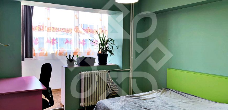 Apartament cu trei camere de inchiriat pe Dacia