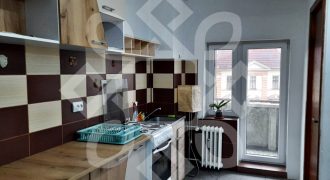 Apartament cu trei camere de inchiriat pe Magheru