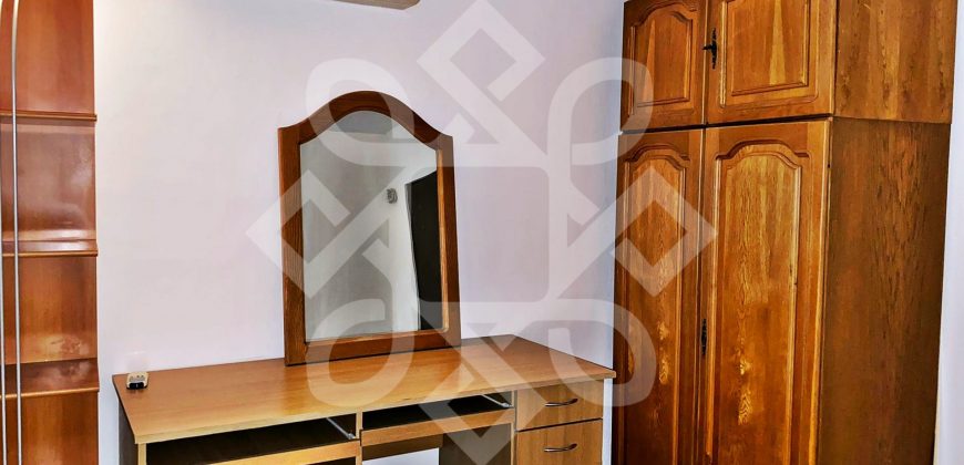 Apartament cu trei camere de inchiriat in Iosia