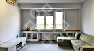 Apartament ultracentral cu 2 camere de vanzare