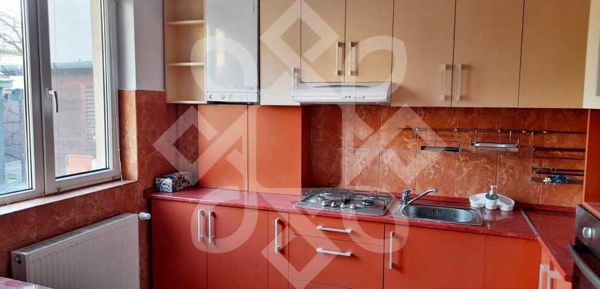 Apartament cu 4 camere la casa de inchiriat pe Sucevei