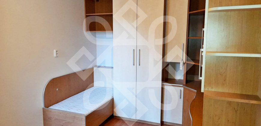 Apartament cu 4 camere la casa de inchiriat pe Sucevei