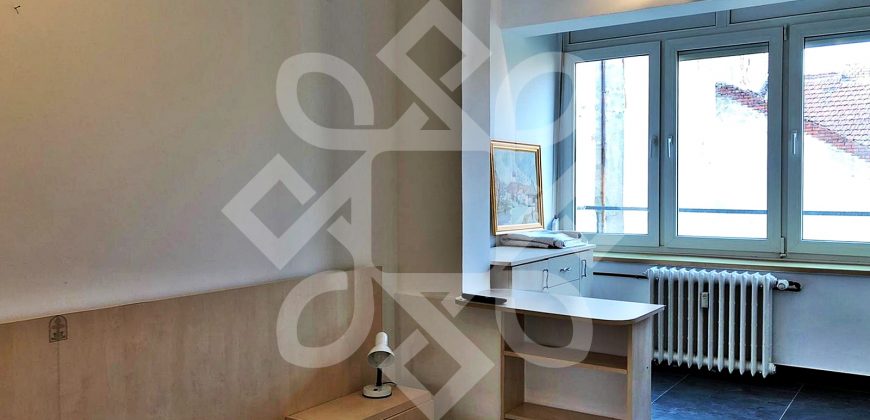 Apartament ultracentral cu 2 camere de vanzare