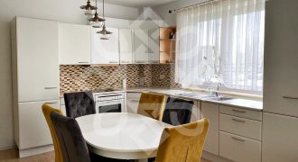 Apartament cu 3 camere de inchiriat in Prima Universitatii