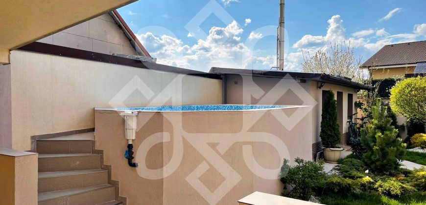 Casa cu 3 dormitoare de vanzare in Cihei