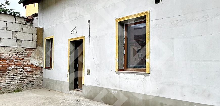 Apartament la casa cu 3 camere, ultracentral in Oradea