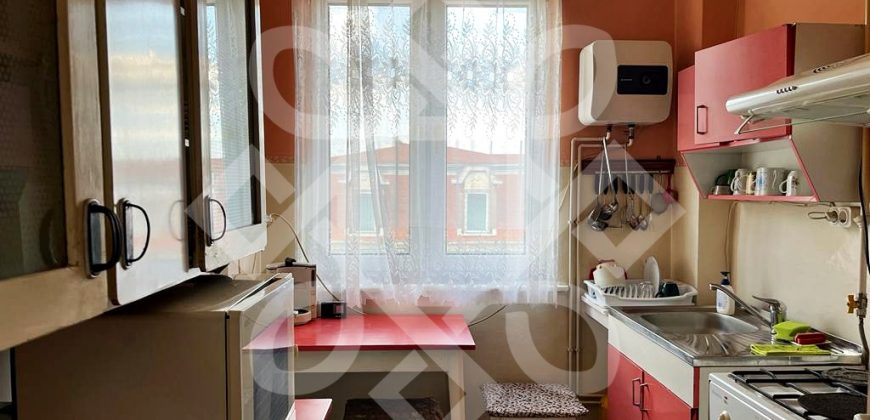Apartament cu 3 camere de vanzare central in Salonta