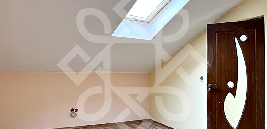 Apartament la casa cu 3 camere, ultracentral in Oradea