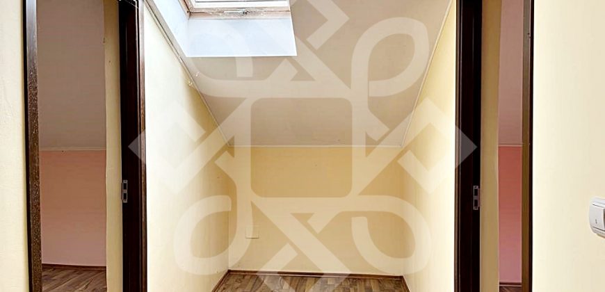 Apartament la casa cu 3 camere, ultracentral in Oradea