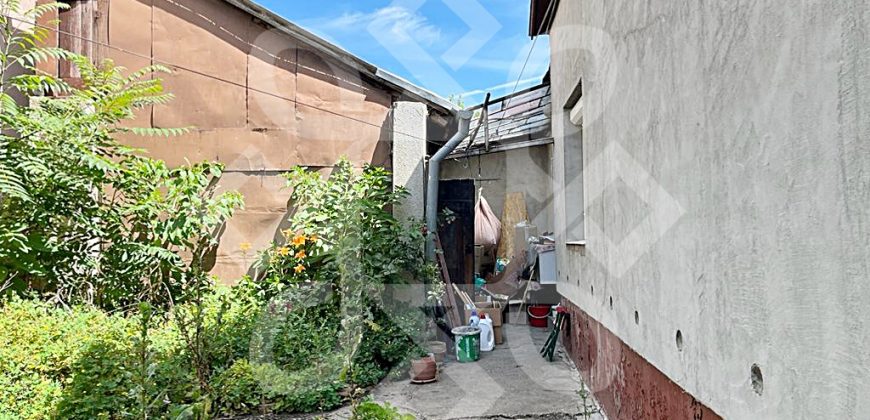 Casa pe nivel de vanzare, semicentral, Oradea