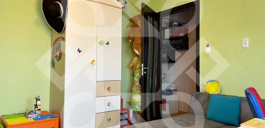 Apartament cu 3 camere de vanzare in Rogerius