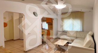 Apartament cu 4 camere de inchiriat in zona Decebal
