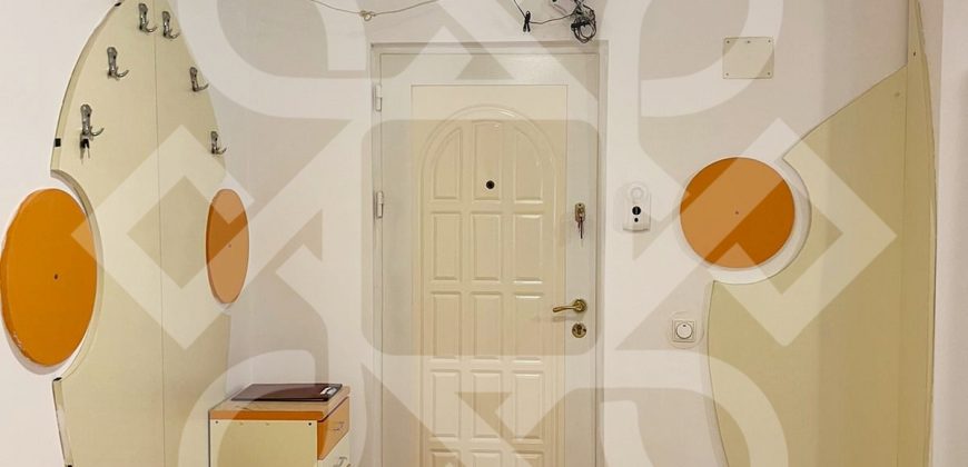 Apartament cu 4 camere de inchiriat in zona Decebal