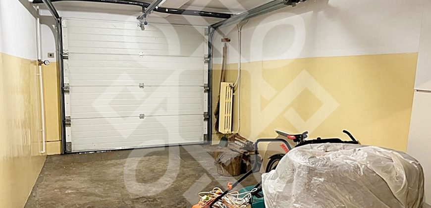 Apartament spatios cu 3 camere de vanzare, central, Oradea