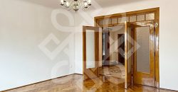Apartament spatios cu 3 camere de vanzare, central, Oradea
