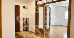 Apartament spatios cu 3 camere de vanzare, central, Oradea