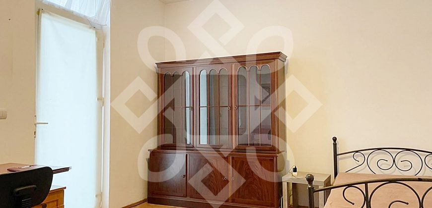 Apartament cu o camera de vanzare ultracentral in Oradea