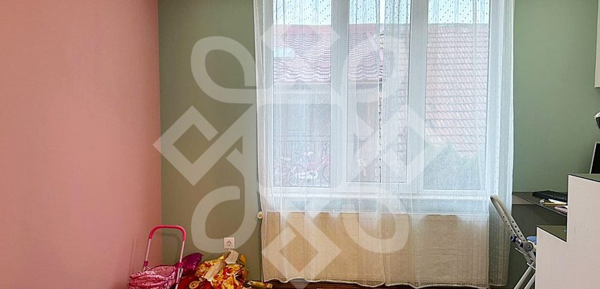 Apartament la casa cu 4 camere, ultracentral in Oradea