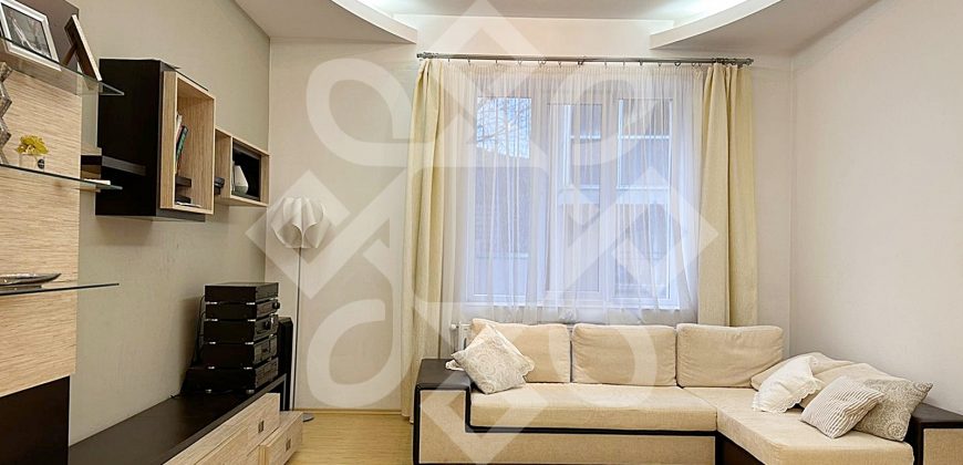 Apartament la casa cu 4 camere, ultracentral in Oradea