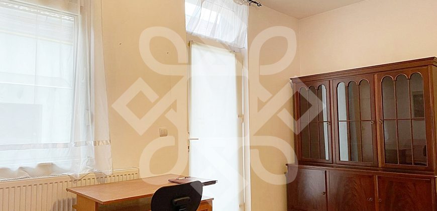 Apartament cu o camera de vanzare ultracentral in Oradea