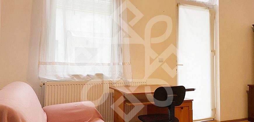 Apartament cu o camera de vanzare ultracentral in Oradea