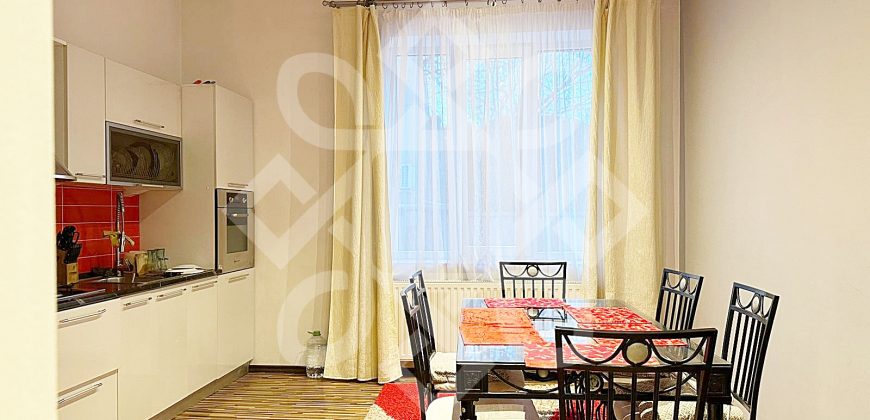 Apartament la casa cu 4 camere, ultracentral in Oradea