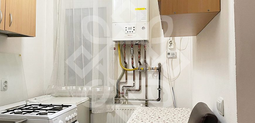 Apartament cu o camera de vanzare ultracentral in Oradea