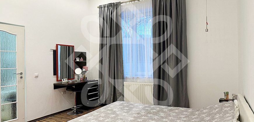 Apartament la casa cu 4 camere, ultracentral in Oradea