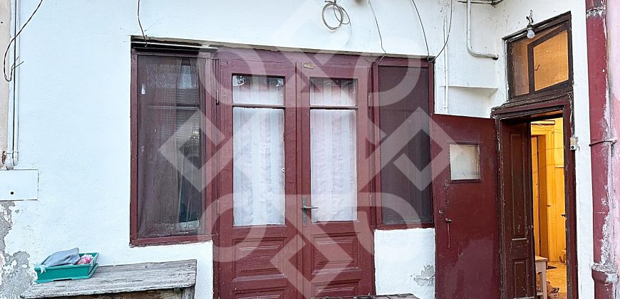 Apartament la casa cu 2 camere, ultracentral in Oradea