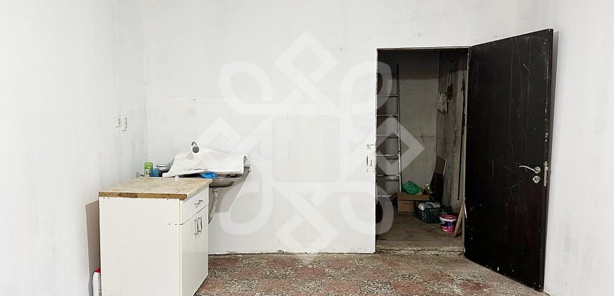 Casa pe nivel de vanzare, singur in curte, Velenta Oradea