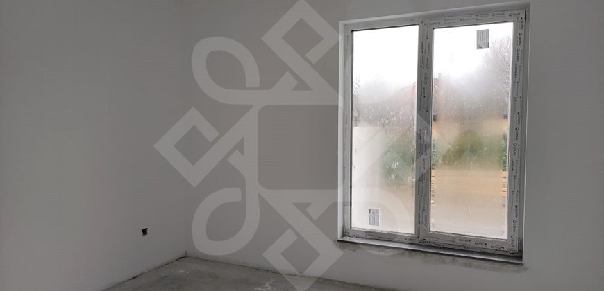 Casa semifinisata pe nivel, zona Oncea, Oradea