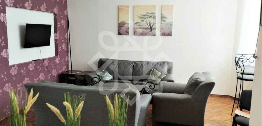 Apartament cu 3 camere, zona Ultracentrala, Oradea