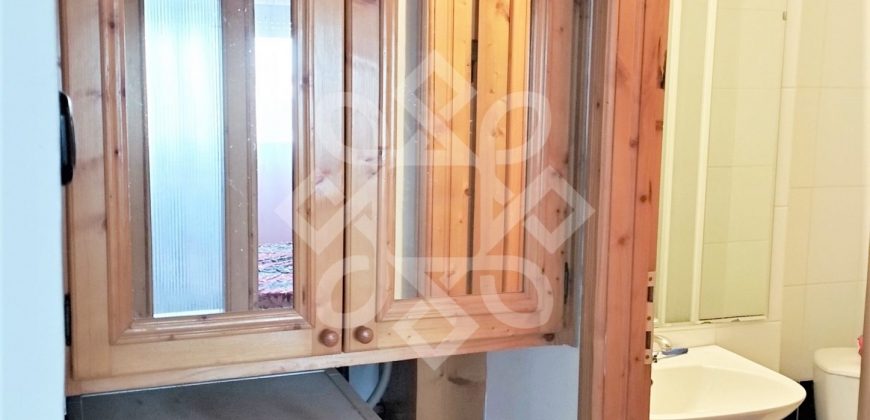 Apartament cu 3 camere de vanzare, zona Lacul Rosu