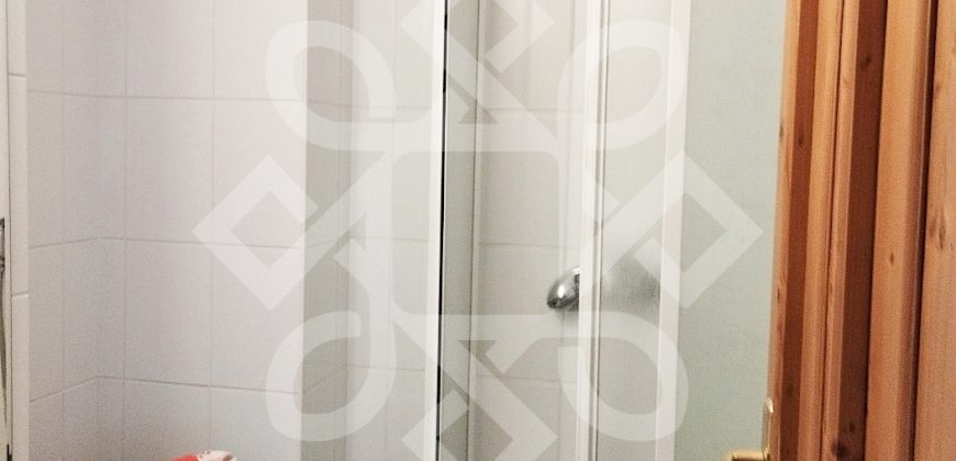 Apartament cu 3 camere de vanzare, zona Lacul Rosu