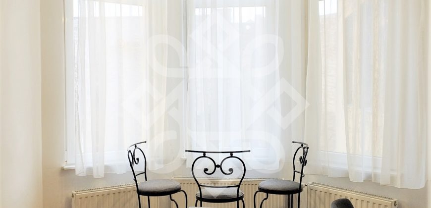 Apartament cu 3 camere, zona Ultracentrala, Oradea
