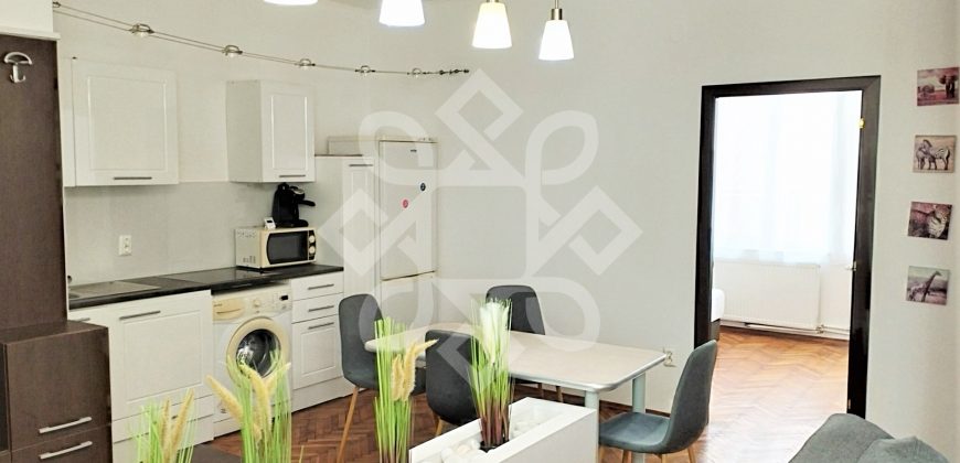 Apartament cu 3 camere, zona Ultracentrala, Oradea