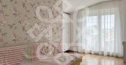 Casa cu 4 camere de inchiriat in Cartierul Tineretului