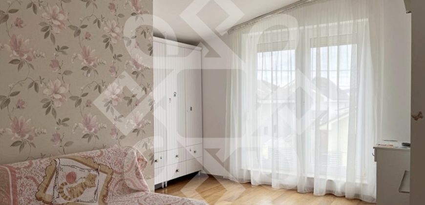 Casa cu 4 camere de inchiriat in Cartierul Tineretului