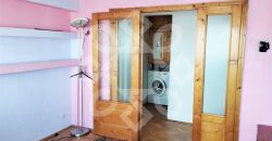 Apartament cu 3 camere de vanzare, zona Lacul Rosu