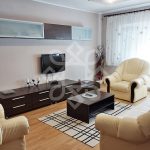 Apartament cu 3 camere, decomandat in cartierul Velenta, Oradea