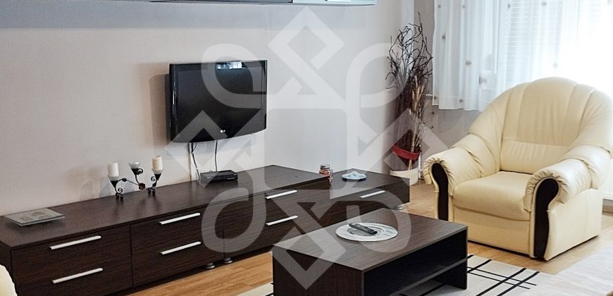Apartament cu 3 camere, decomandat in cartierul Velenta, Oradea