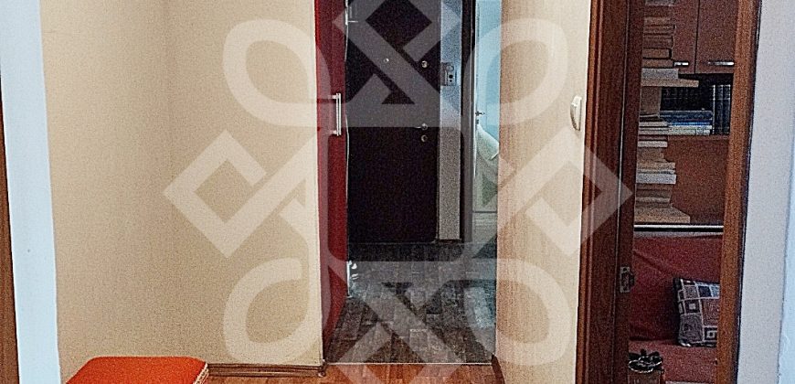 Apartament cu 3 camere, decomandat in cartierul Velenta, Oradea