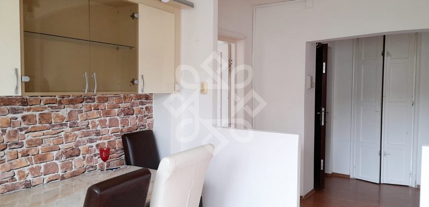 Apartament spatios cu 3 camere de vanzare, Lacul Rosu, Oradea